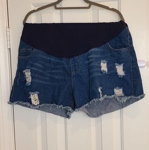 Maternity shorts
